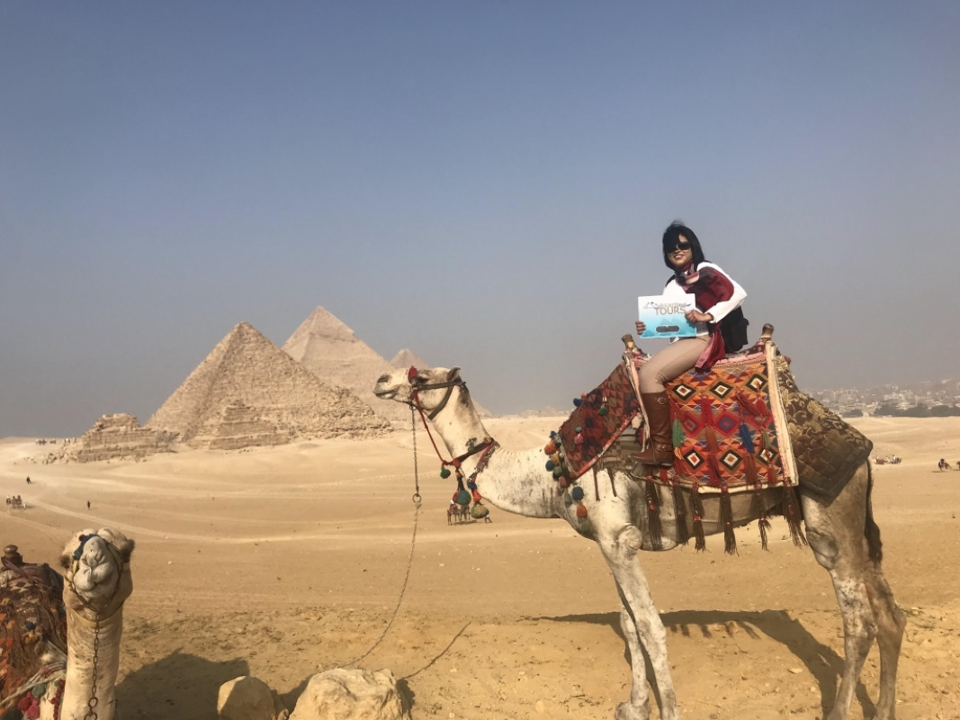 Day 2: Giza Pyramids and the Egyptian Museum 